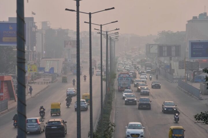 Delhi Sky with zero visibility Amid severe air pollution